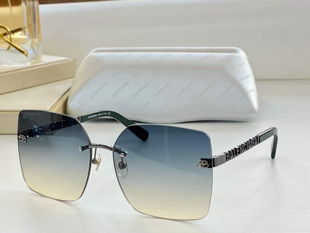 Balenciaga 628247 Dynasty Cat Sunglasses Weekend Butterfly Sunglasses B990205 - Default Title - View 1