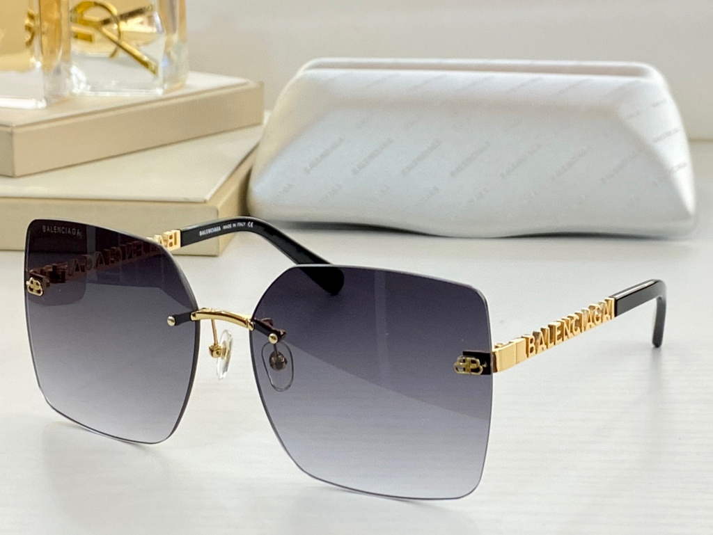 Balenciaga 628247 Dynasty Cat Sunglasses Weekend Butterfly Sunglasses B990210 - Default Title - View 1