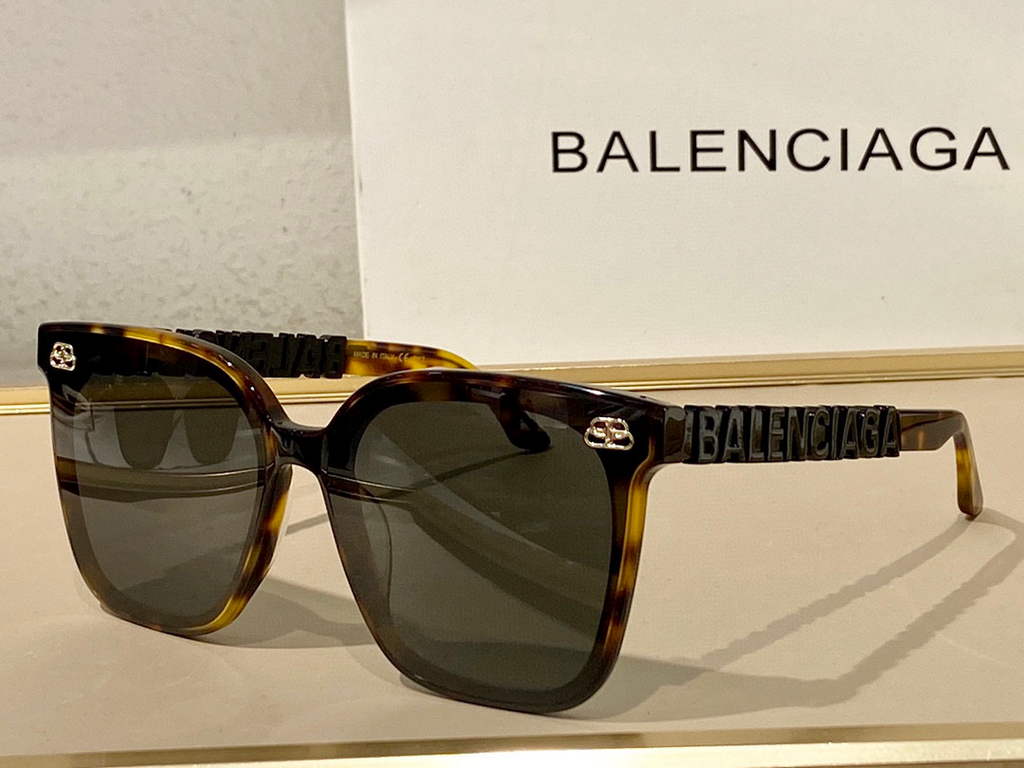 Balenciaga 628247 Dynasty Cat Sunglasses Weekend Butterfly Sunglasses B990242 - Default Title - View 1
