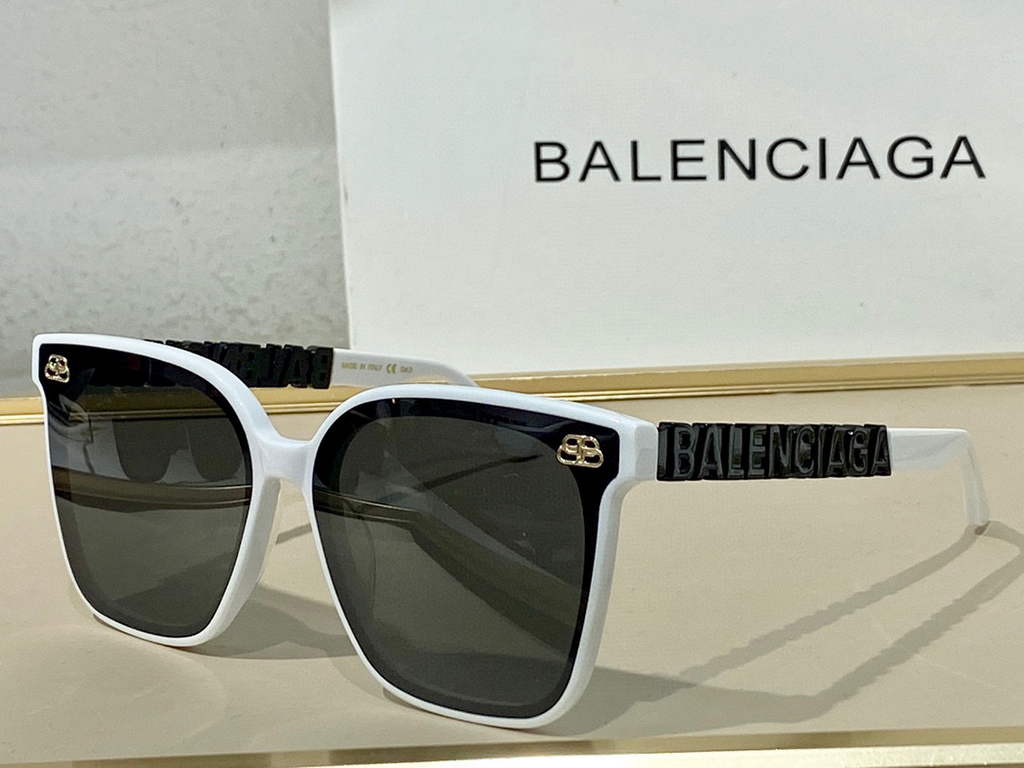 Balenciaga 628247 Dynasty Cat Sunglasses Weekend Butterfly Sunglasses B990243 - Default Title - View 1