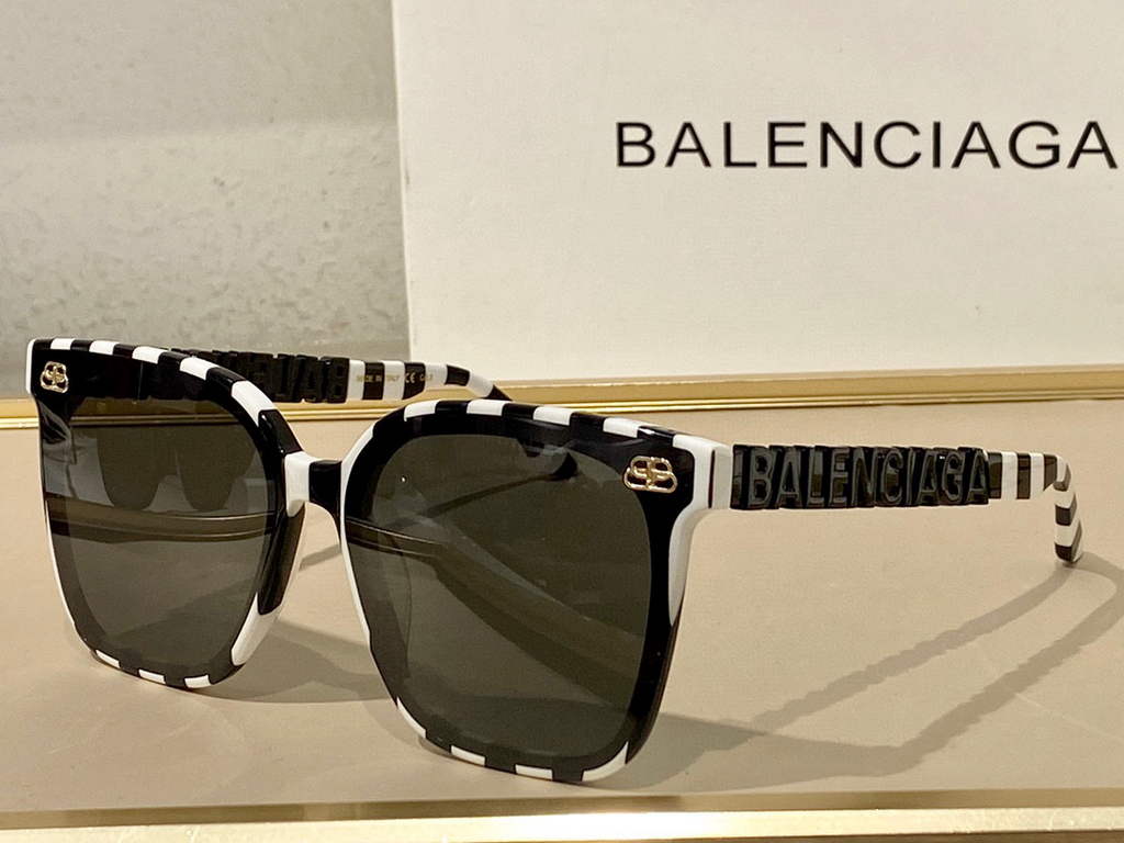 Balenciaga 628247 Dynasty Cat Sunglasses Weekend Butterfly Sunglasses B990244 - Default Title - View 1