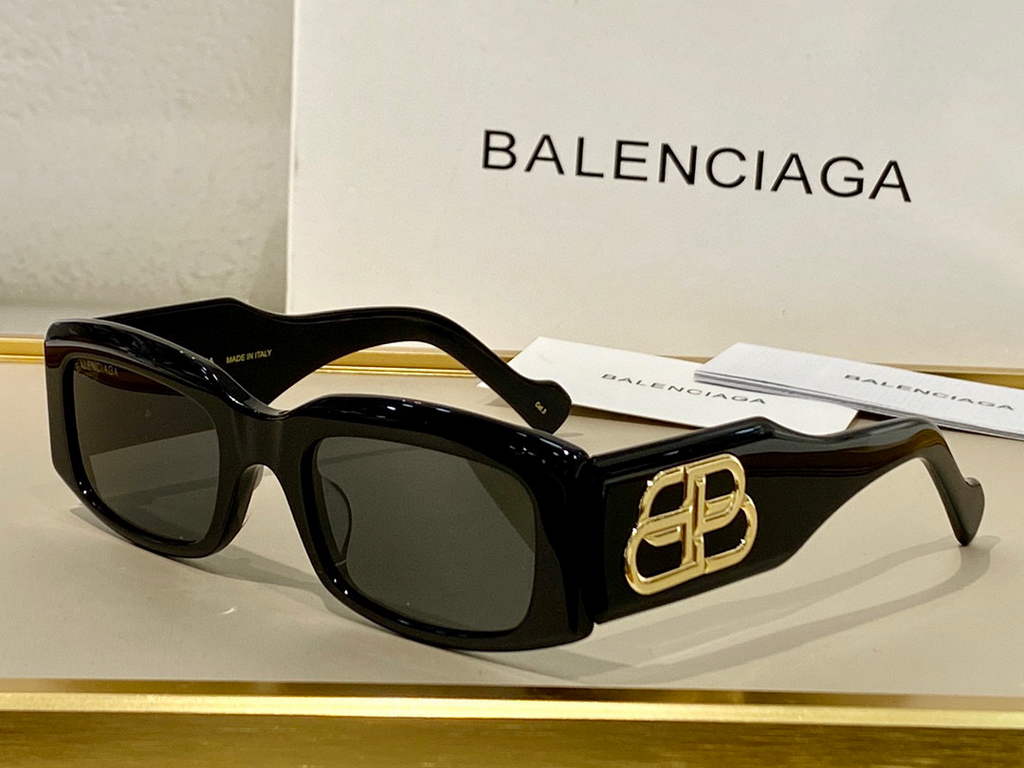 Balenciaga 628247 Dynasty Cat Sunglasses Weekend Butterfly Sunglasses B990250 - Default Title - View 1