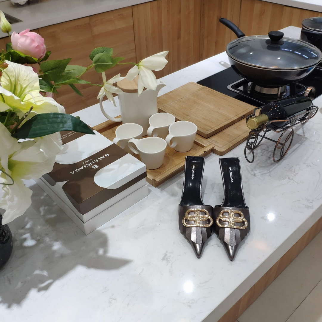 Balenciaga Women's Shoes BB Sign Mules B77575