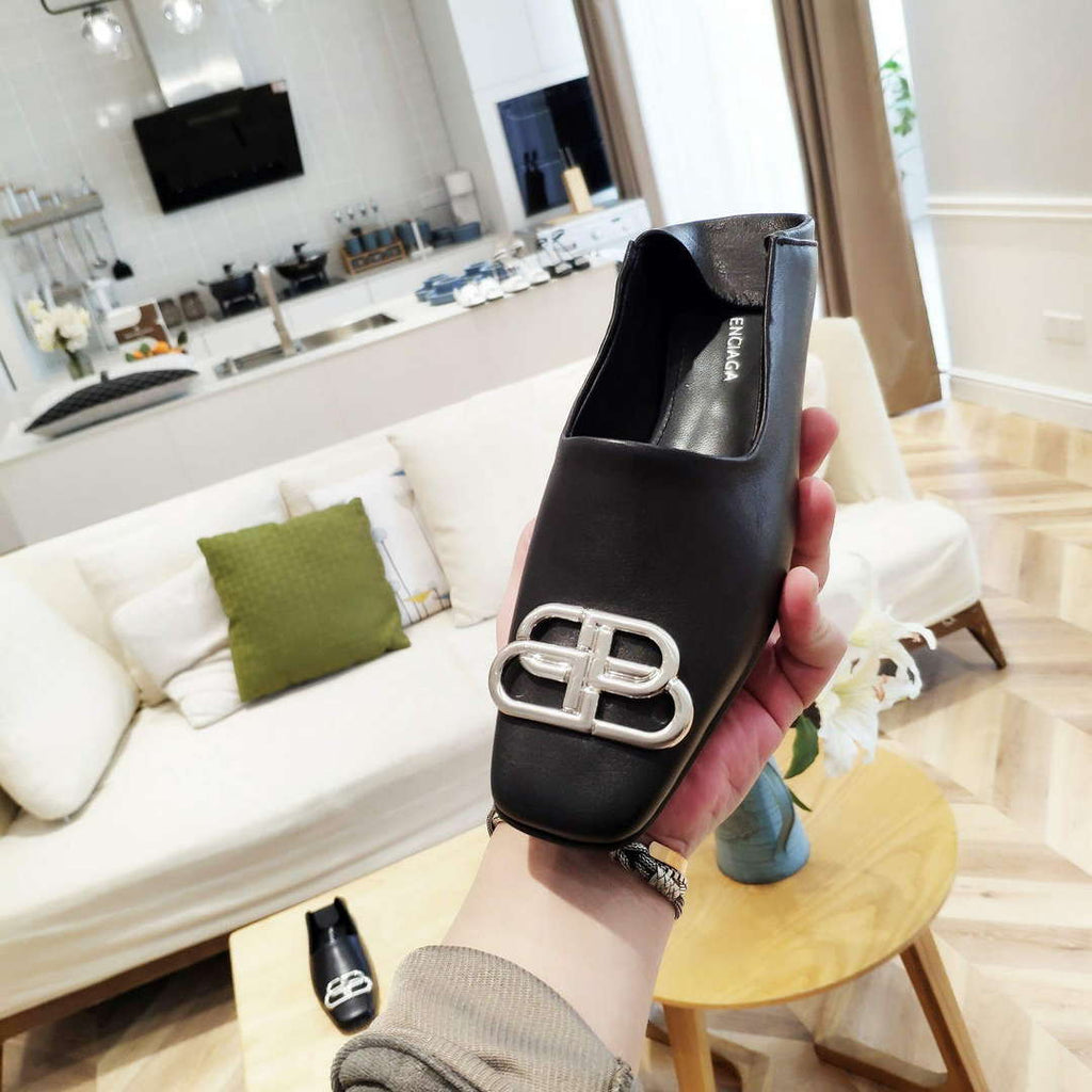 Balenciaga Women's Shoes BB Sign Sandal B77579