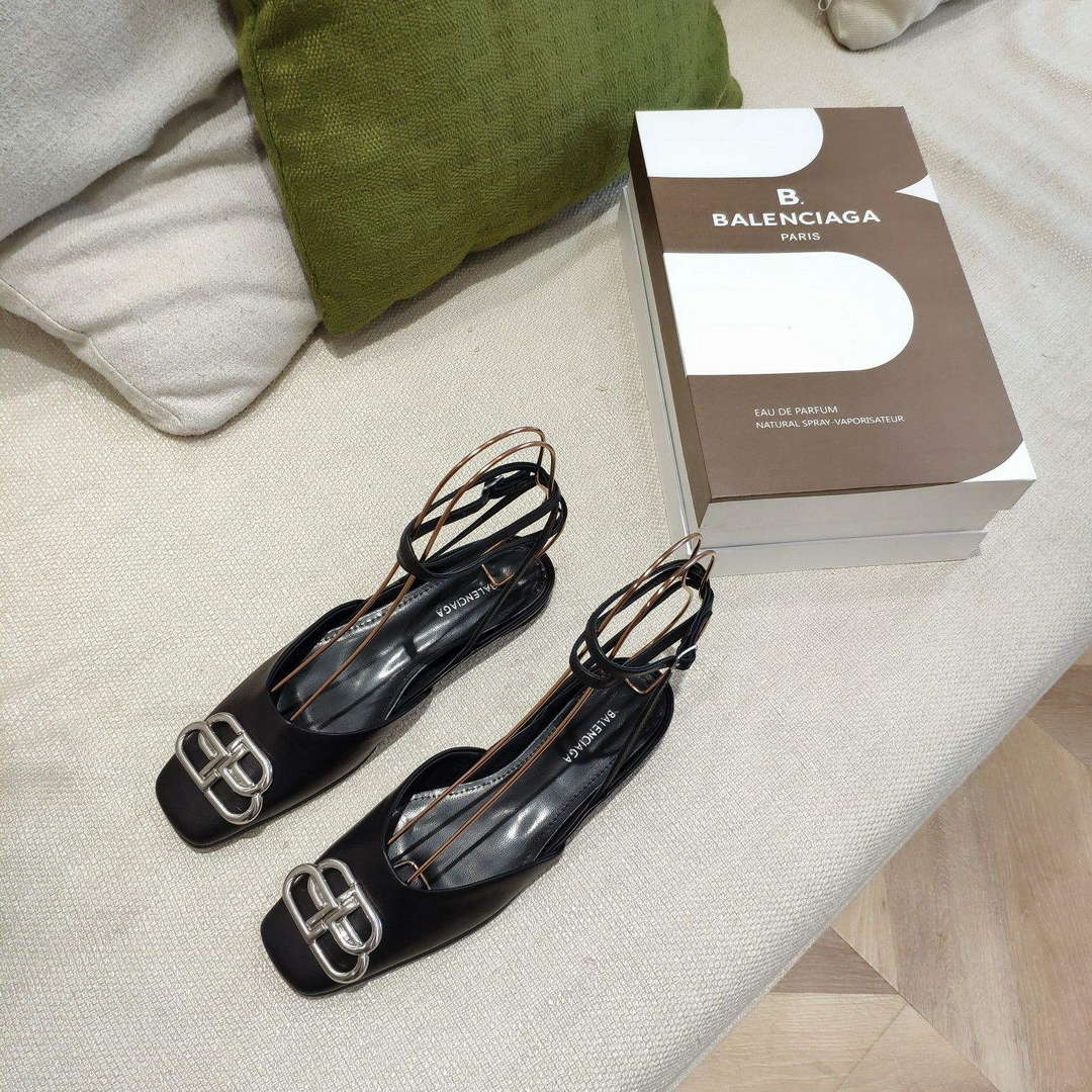 Balenciaga Women's Shoes BB Sign Sandal B77581