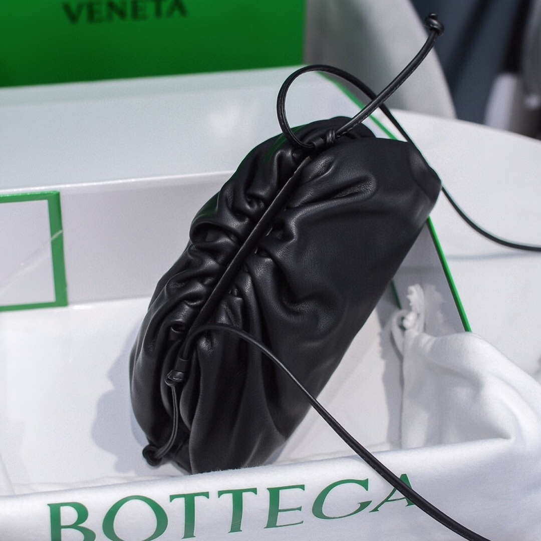 Bottega Veneta 585852 BV Mini Pouch Black Bag