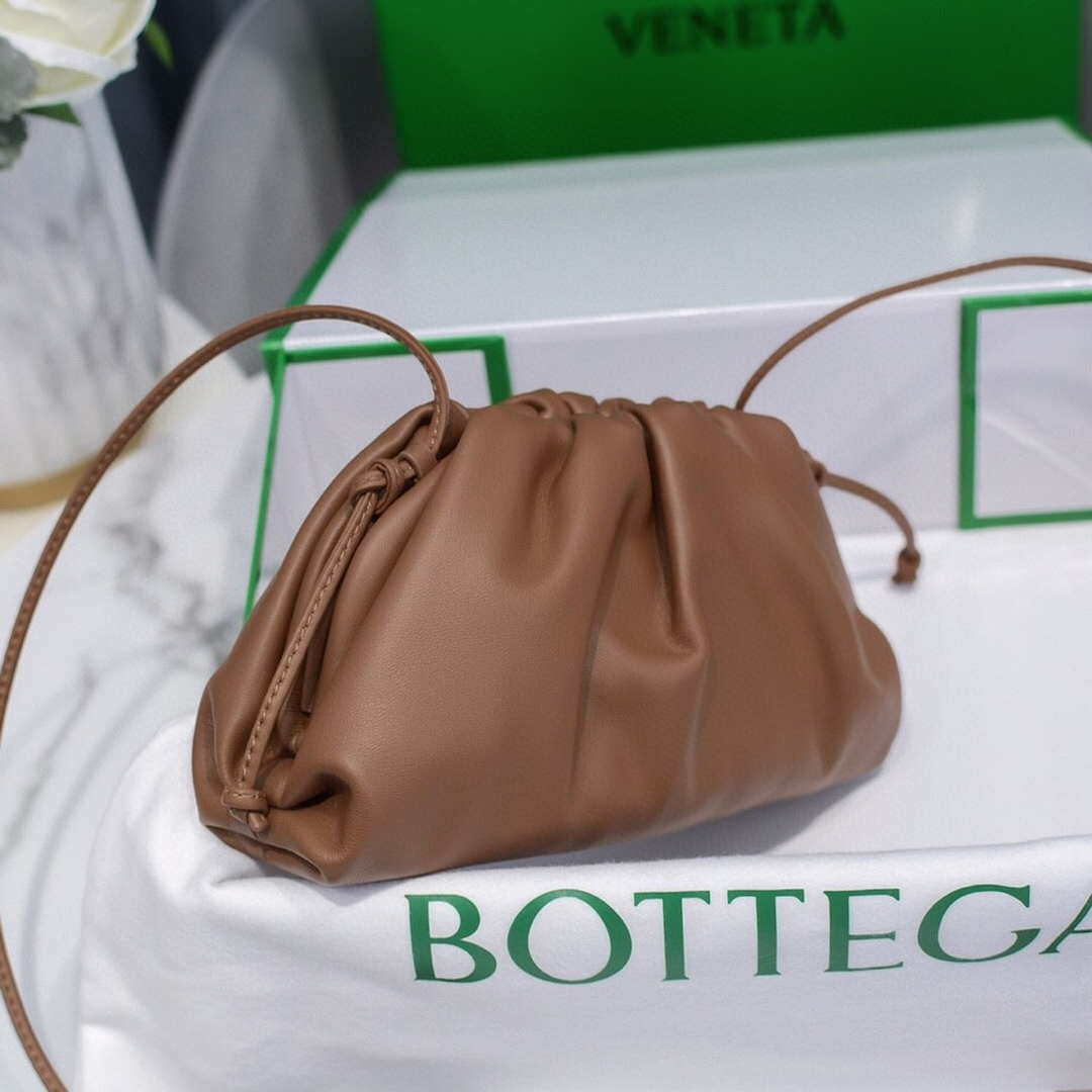 Bottega Veneta 585852 BV Mini Pouch Brown Bag