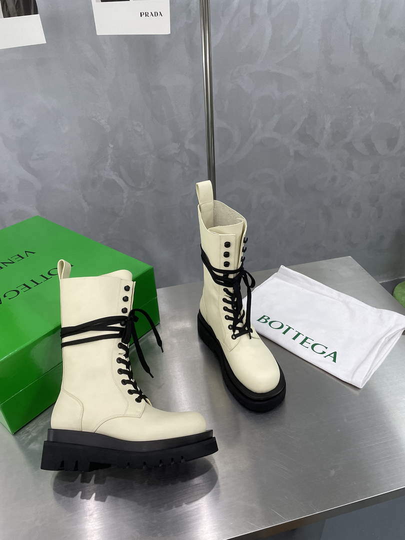 Bottega Veneta 715516VBS503381 BV Women Lug Lace-Up Boot 192811