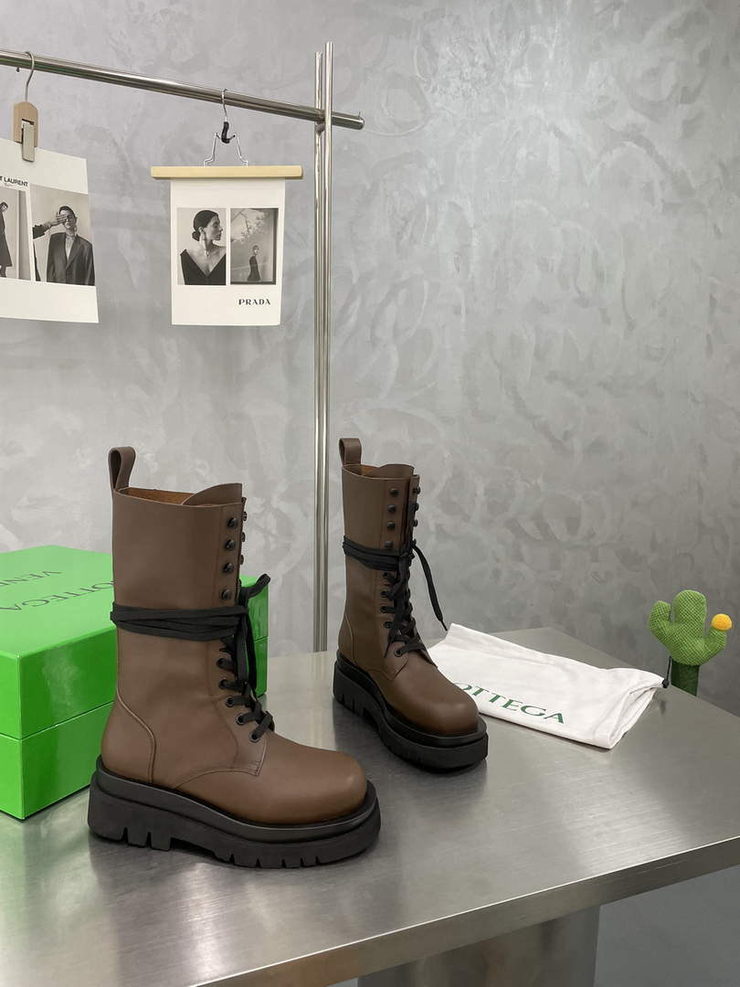 Bottega Veneta 715516VBS503381 BV Women Lug Lace-Up Boot 192812