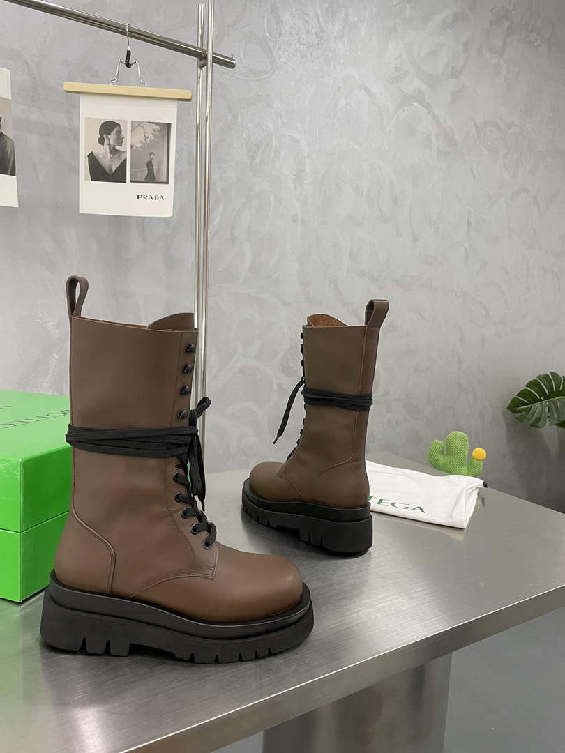 Bottega Veneta 715516VBS503381 BV Women Lug Lace-Up Boot 192812