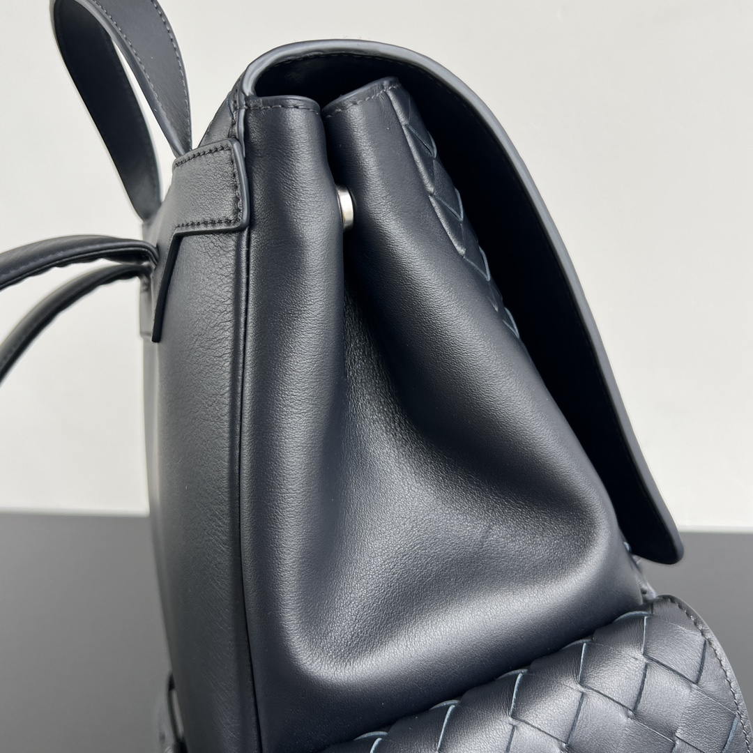 Bottega Veneta  Back To School Backpack BV 805971 Nany Blue