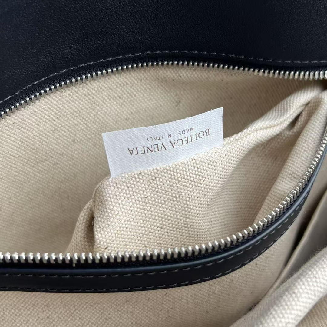 Bottega Veneta  Back To School Backpack BV 805971 Nany Blue