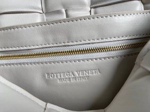 Bottega Veneta BV 20206 Chain Cassette 631421 White Gold - Default Title - View 8
