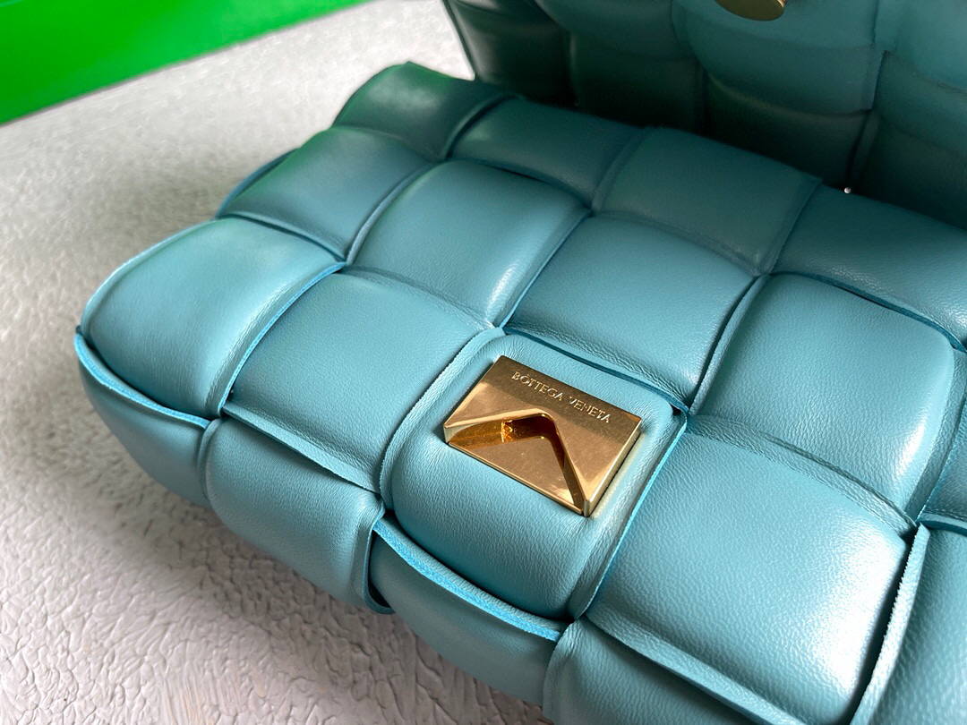 Bottega Veneta BV 20206 Chain Cassette 631421 Light Blue Gold