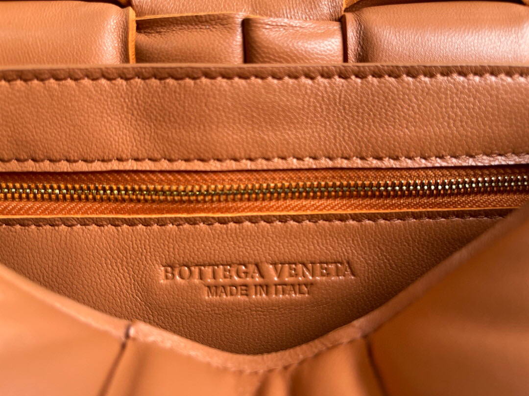 Bottega Veneta BV 20206 Chain Cassette 631421 Orange Gold