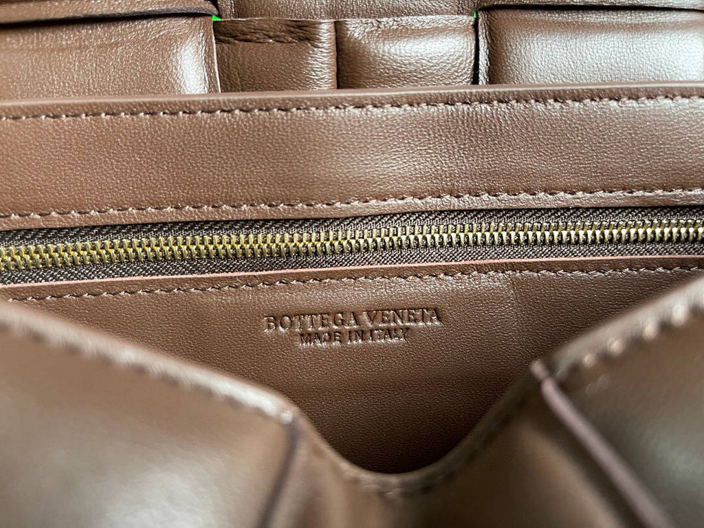 Bottega Veneta BV 20206 Chain Cassette 631421 Brown Gold