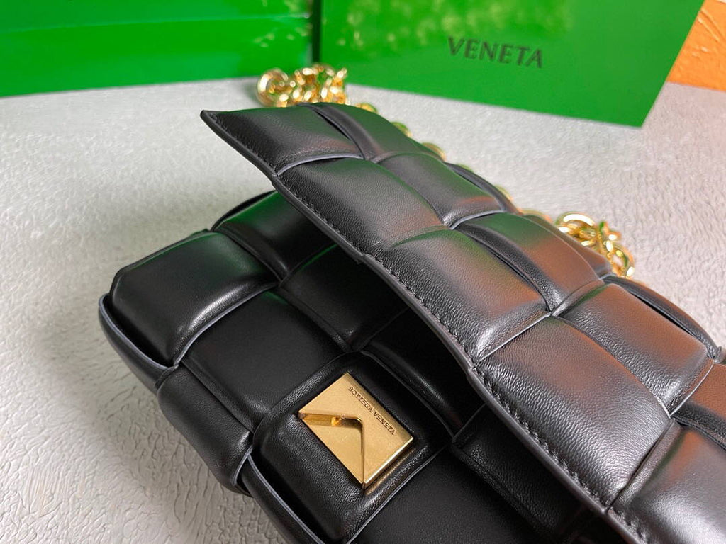 Bottega Veneta BV 20206 Chain Cassette 631421 Black Gold