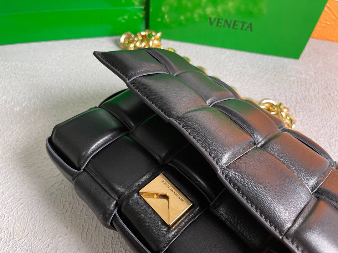 Bottega Veneta BV 20206 Chain Cassette 631421 Black Gold