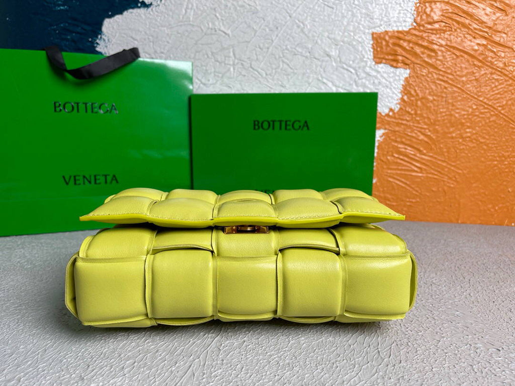 Bottega Veneta BV 20206 Chain Cassette 631421 Yellow Gold