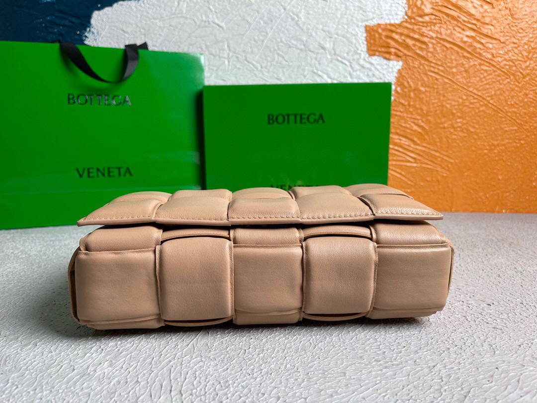 Bottega Veneta BV 20206 Chain Cassette 631421 Light Pink Gold