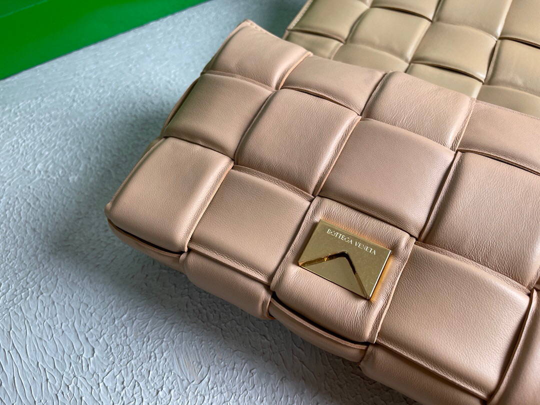 Bottega Veneta BV 20206 Chain Cassette 631421 Light Pink Gold - Default Title - View 9