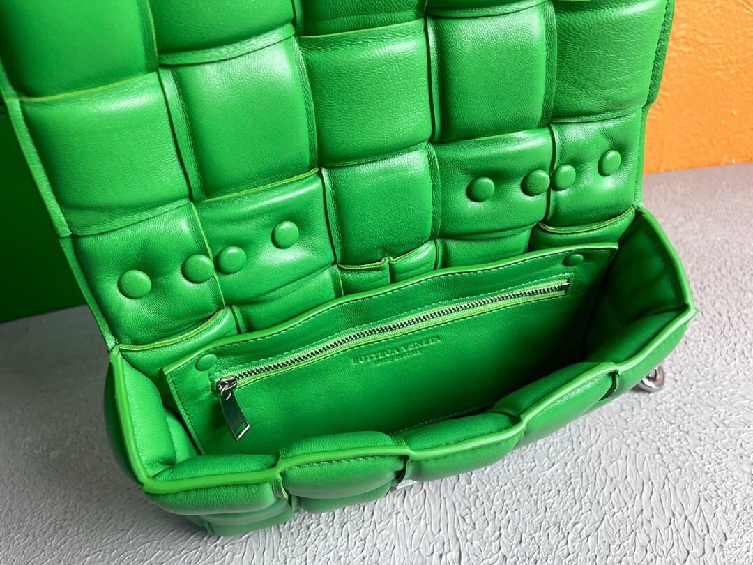 Bottega Veneta BV 20206 Chain Cassette 631421 Green Silver - Default Title - View 8
