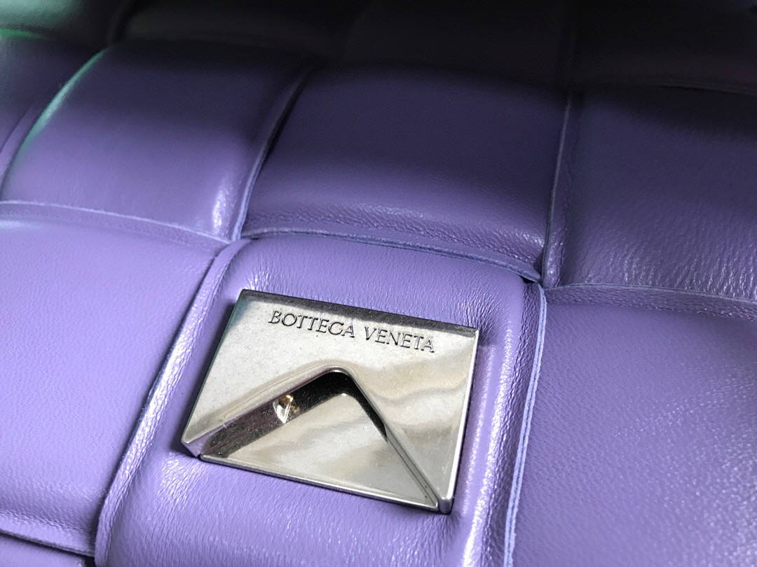 Bottega Veneta BV 20206 Chain Cassette 631421 Purple Silver