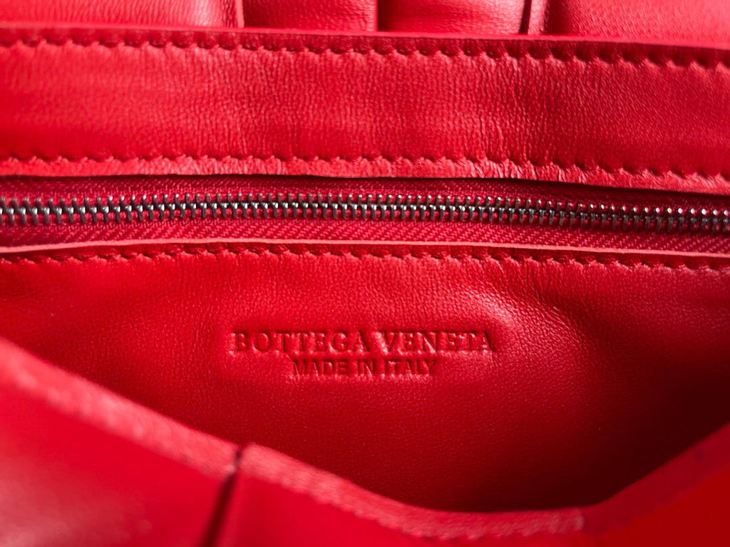Bottega Veneta BV 20206 Chain Cassette 631421 Red Silver