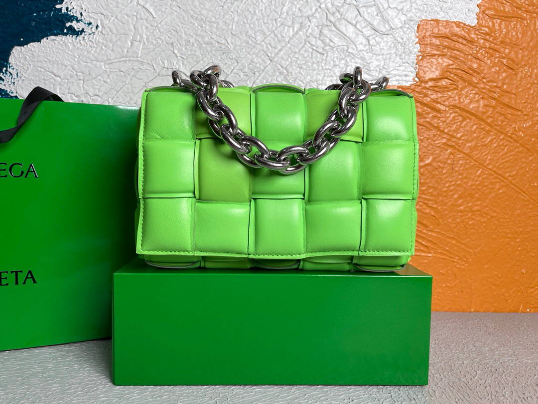 Bottega Veneta BV 20206 Chain Cassette 631421 Grass green Silver