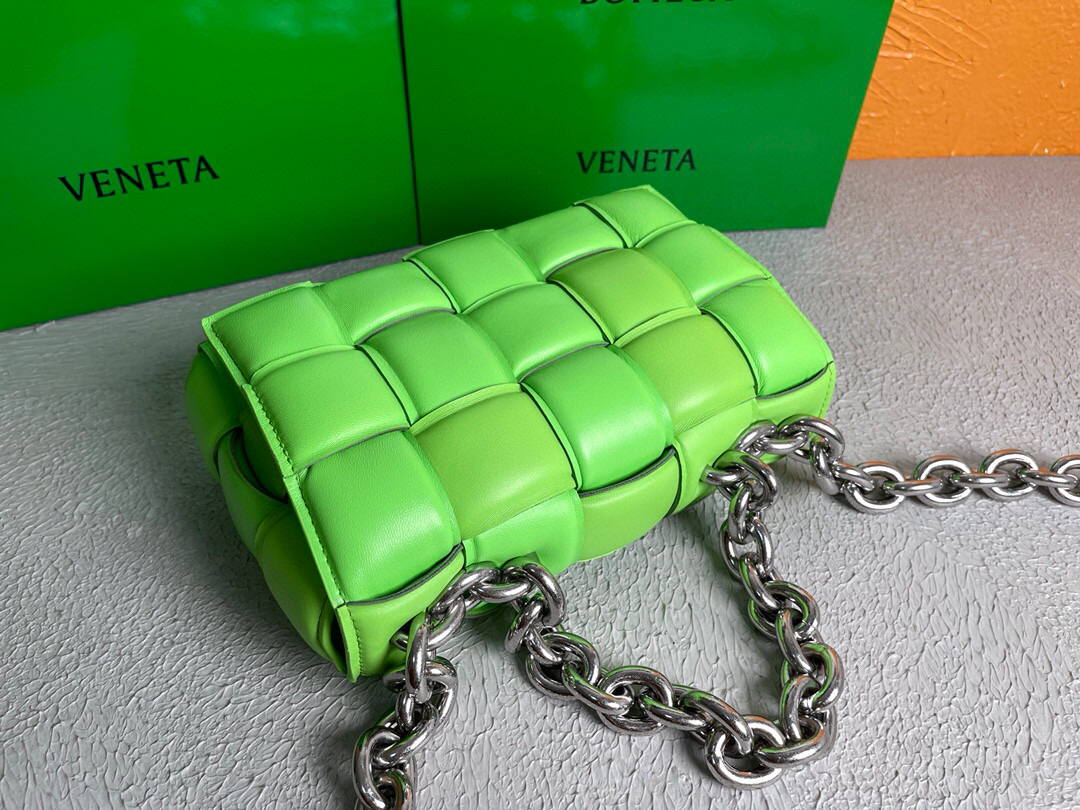 Bottega Veneta BV 20206 Chain Cassette 631421 Grass green Silver