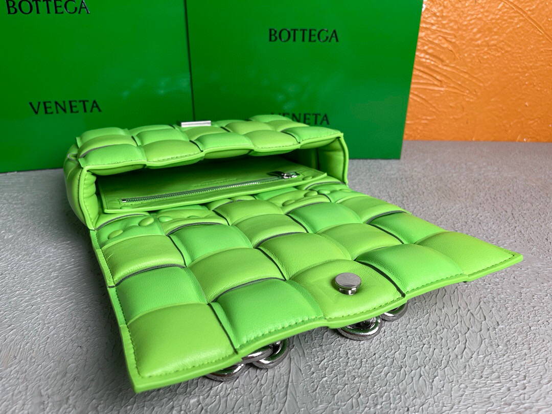 Bottega Veneta BV 20206 Chain Cassette 631421 Grass green Silver