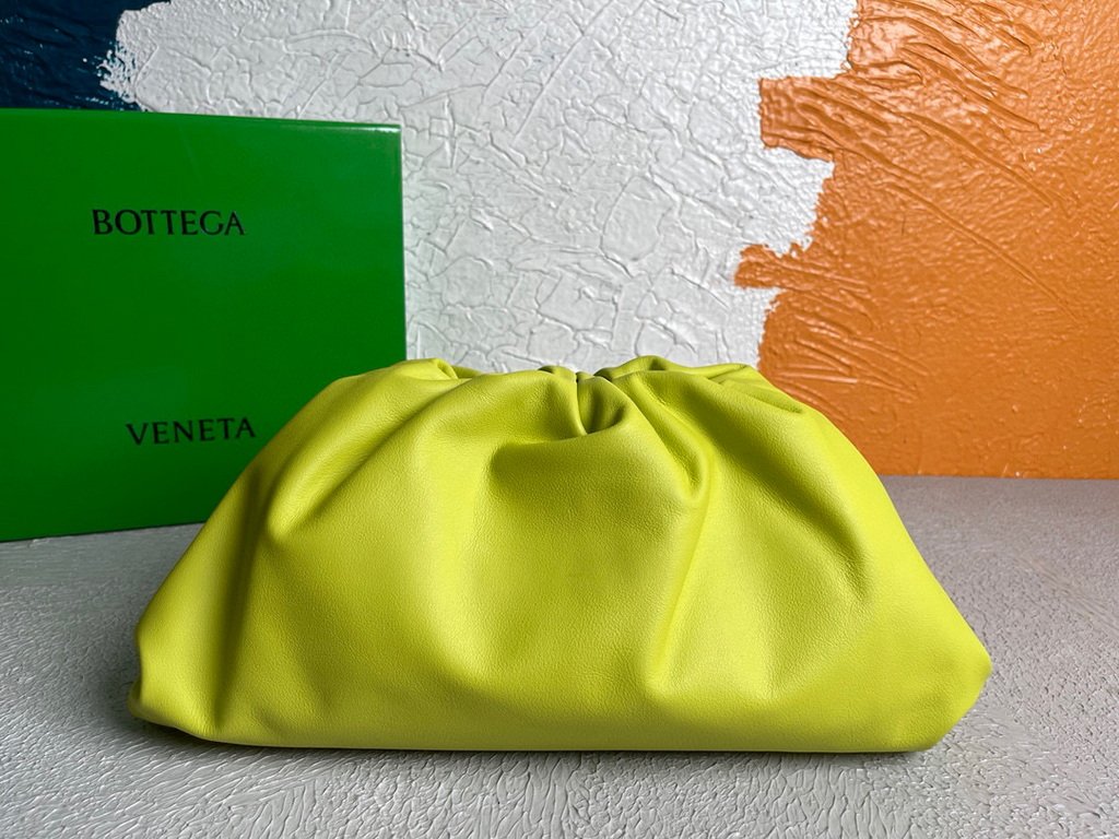 Bottega Veneta BV 576227 Pouch Fondant 6671 Lemo Yellow