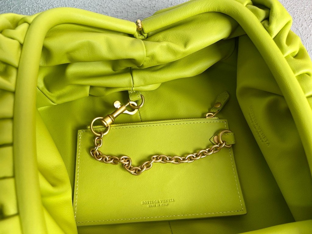 Bottega Veneta BV 576227 Pouch Fondant 6671 Lemo Yellow