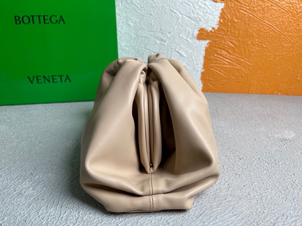 Bottega Veneta BV 576227 Pouch Fondant 6671 Apricot