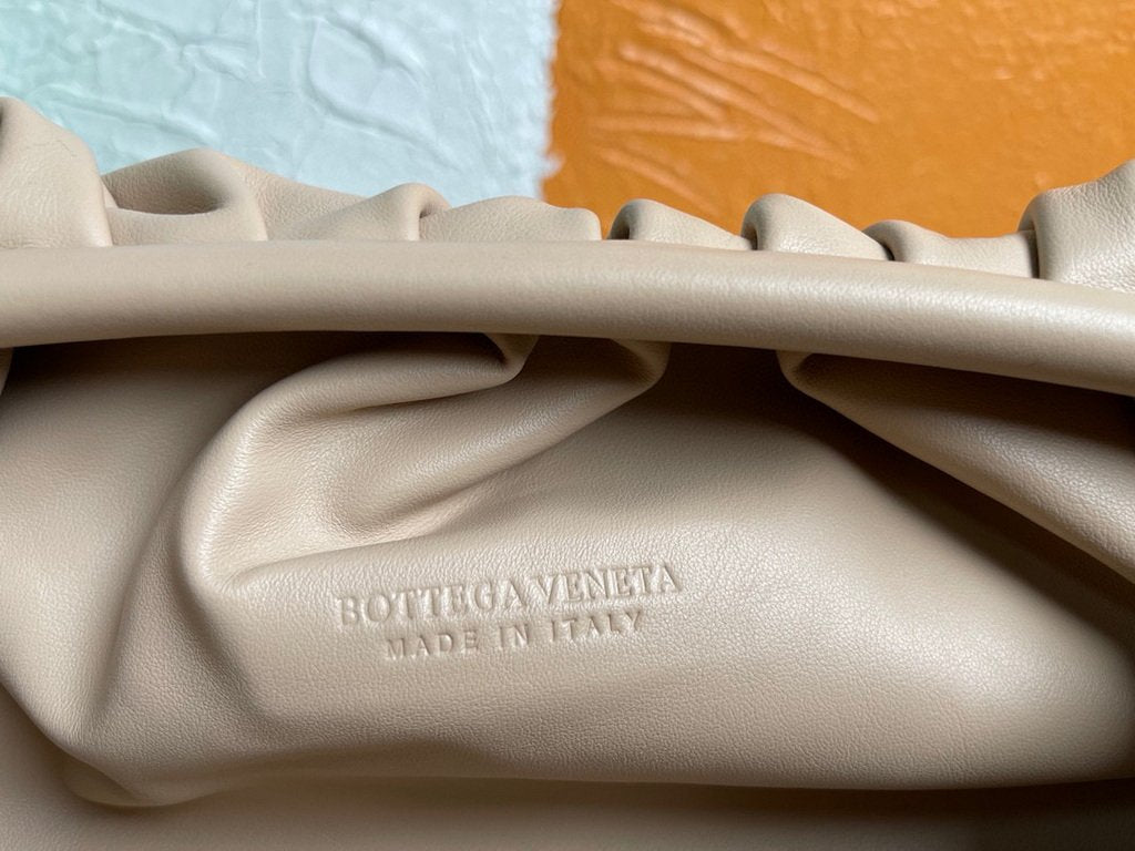 Bottega Veneta BV 576227 Pouch Fondant 6671 Apricot