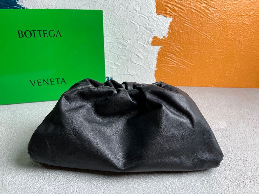 Bottega Veneta BV 576227 Pouch Fondant 6671 Black