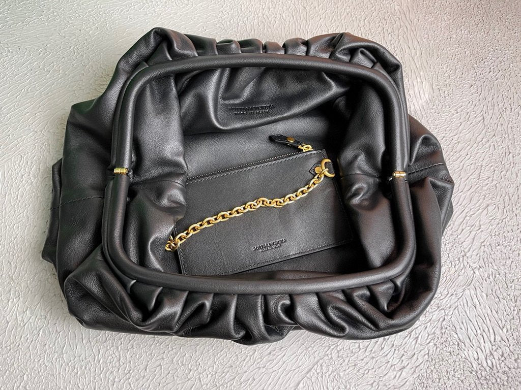 Bottega Veneta BV 576227 Pouch Fondant 6671 Black