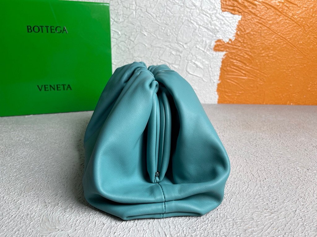Bottega Veneta BV 576227 Pouch Fondant 6671 Blue
