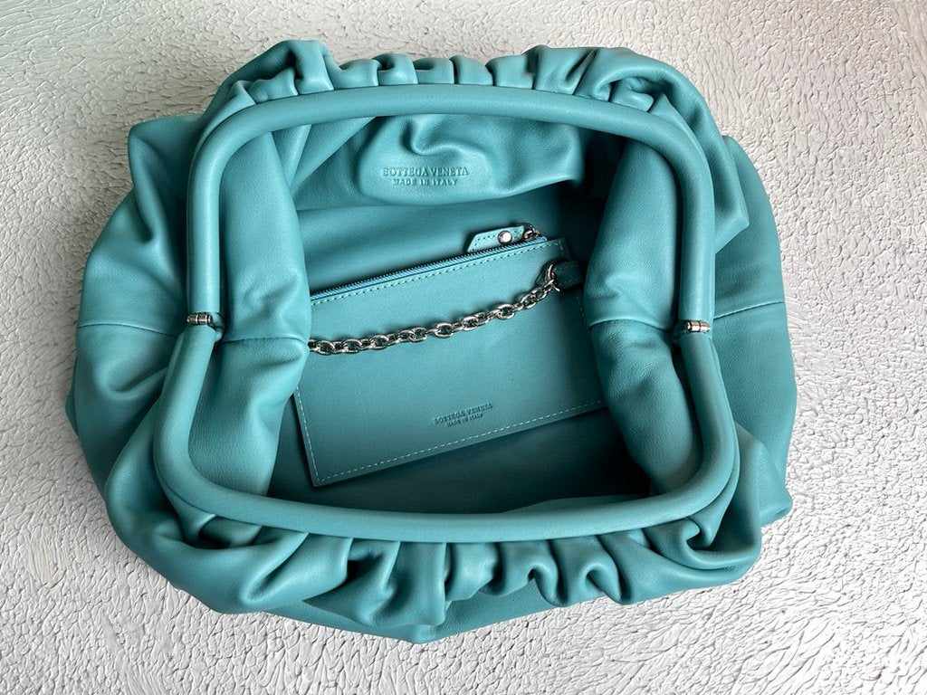 Bottega Veneta BV 576227 Pouch Fondant 6671 Blue