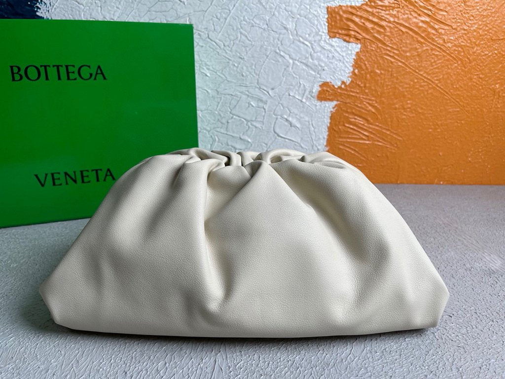 Bottega Veneta BV 576227 Pouch Fondant 6671 White