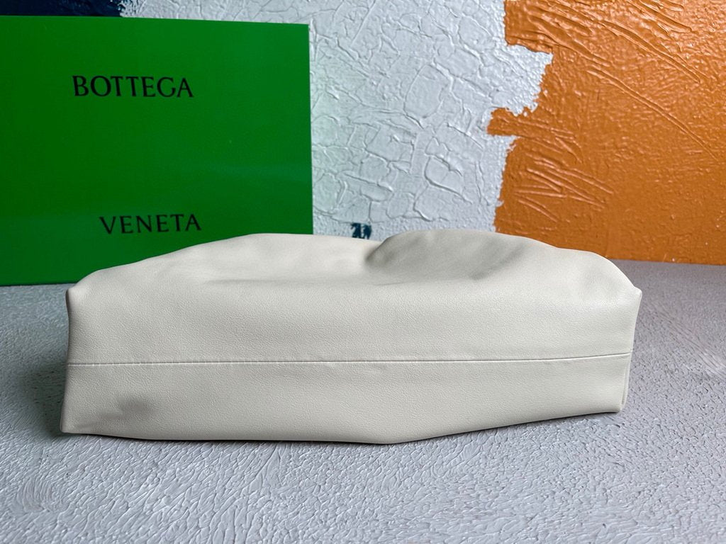 Bottega Veneta BV 576227 Pouch Fondant 6671 White
