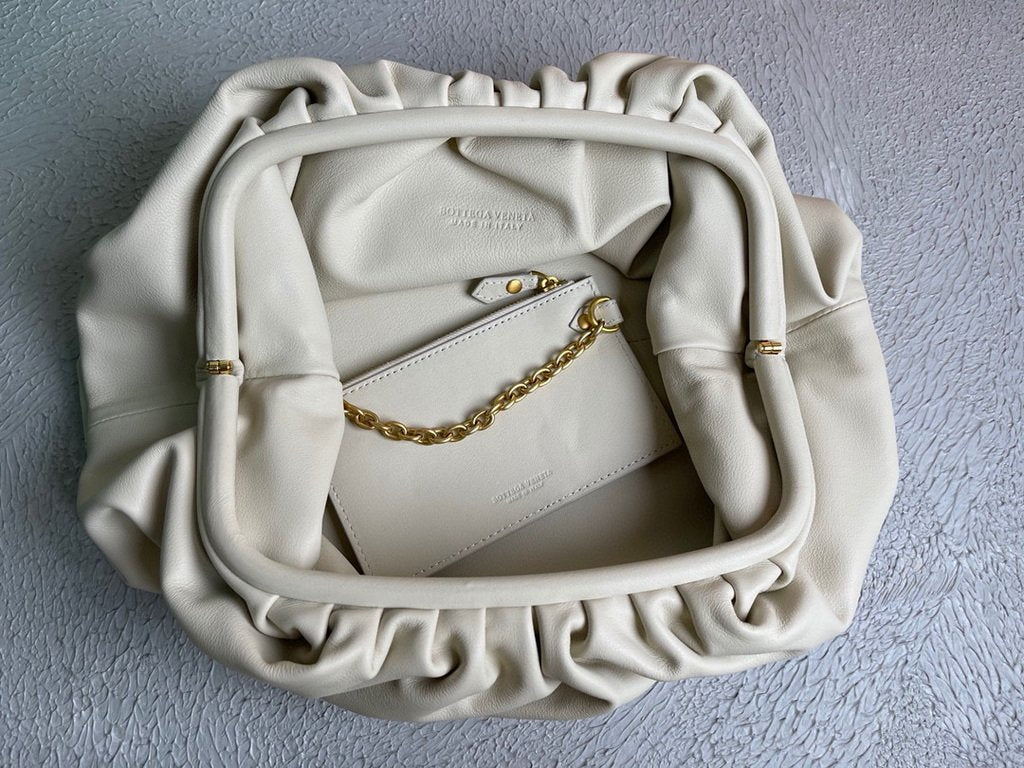 Bottega Veneta BV 576227 Pouch Fondant 6671 White
