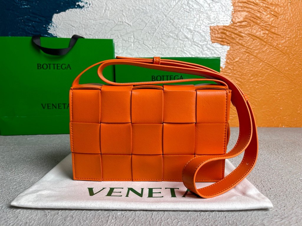 Bottega Veneta BV 578004 Cassette  Cross-body Bag 58890 Orange