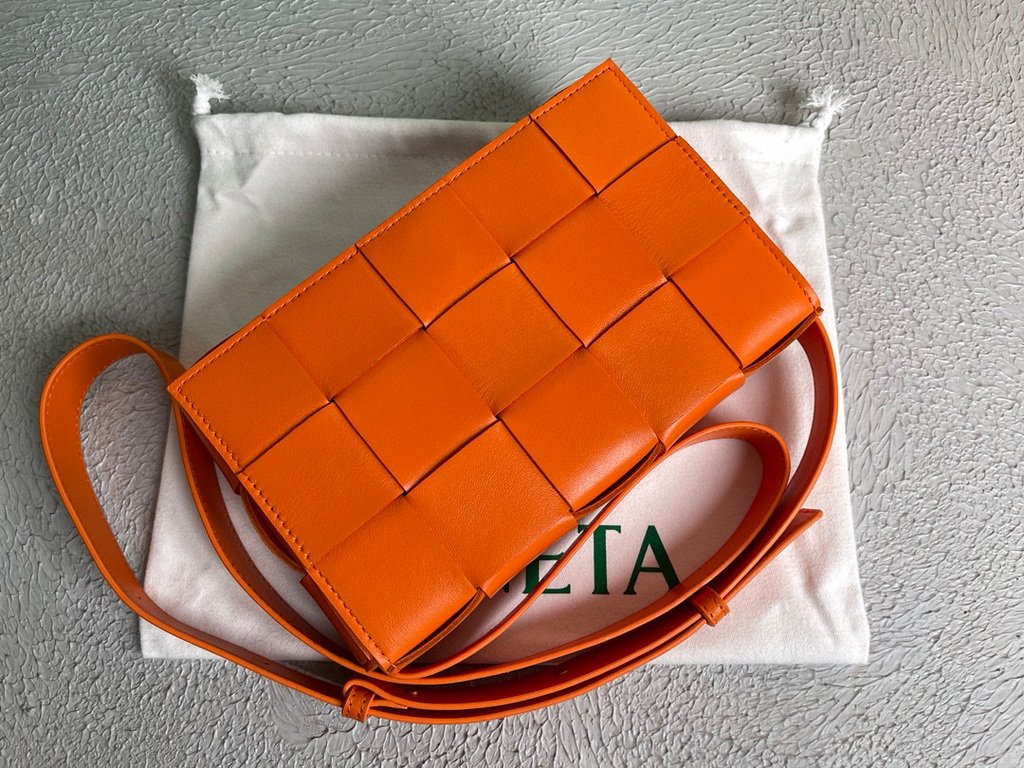 Bottega Veneta BV 578004 Cassette  Cross-body Bag 58890 Orange