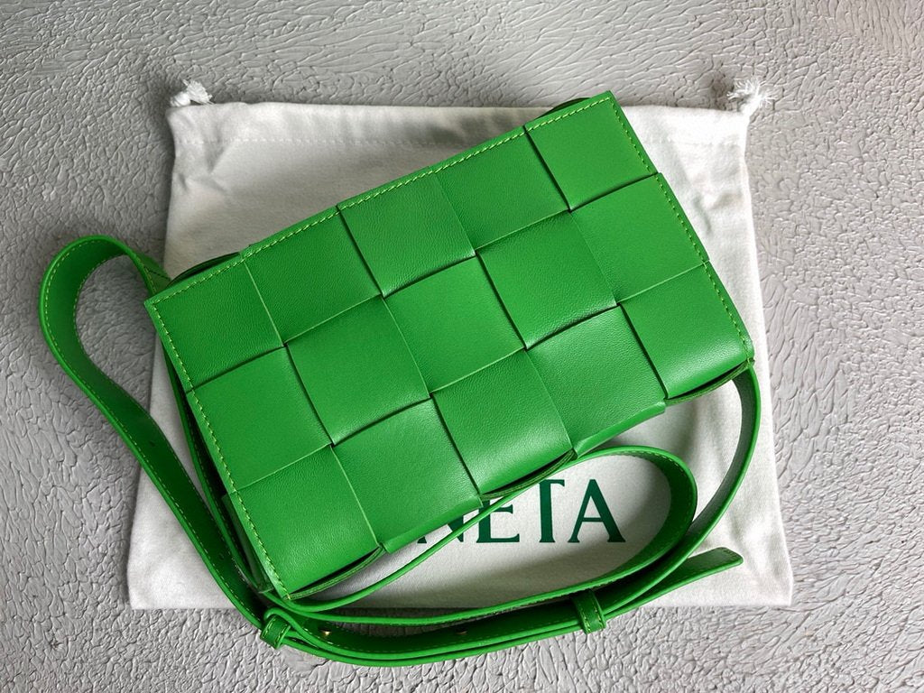 Bottega Veneta BV 578004 Cassette  Cross-body Bag 58890 Green