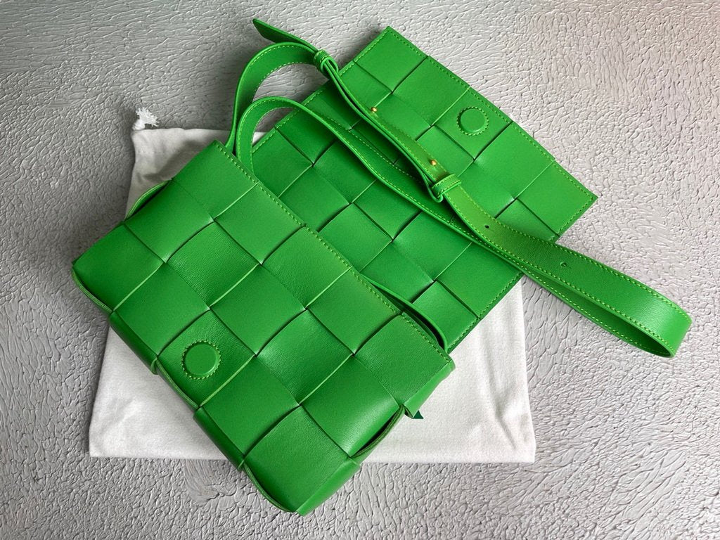 Bottega Veneta BV 578004 Cassette  Cross-body Bag 58890 Green