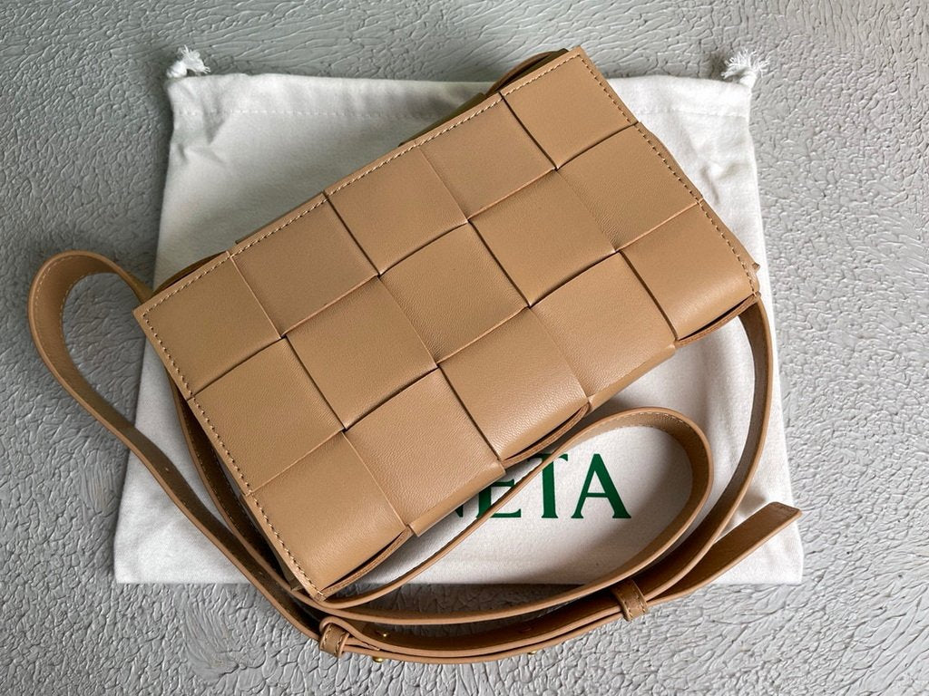 Bottega Veneta BV 578004 Cassette  Cross-body Bag 58890 Nude