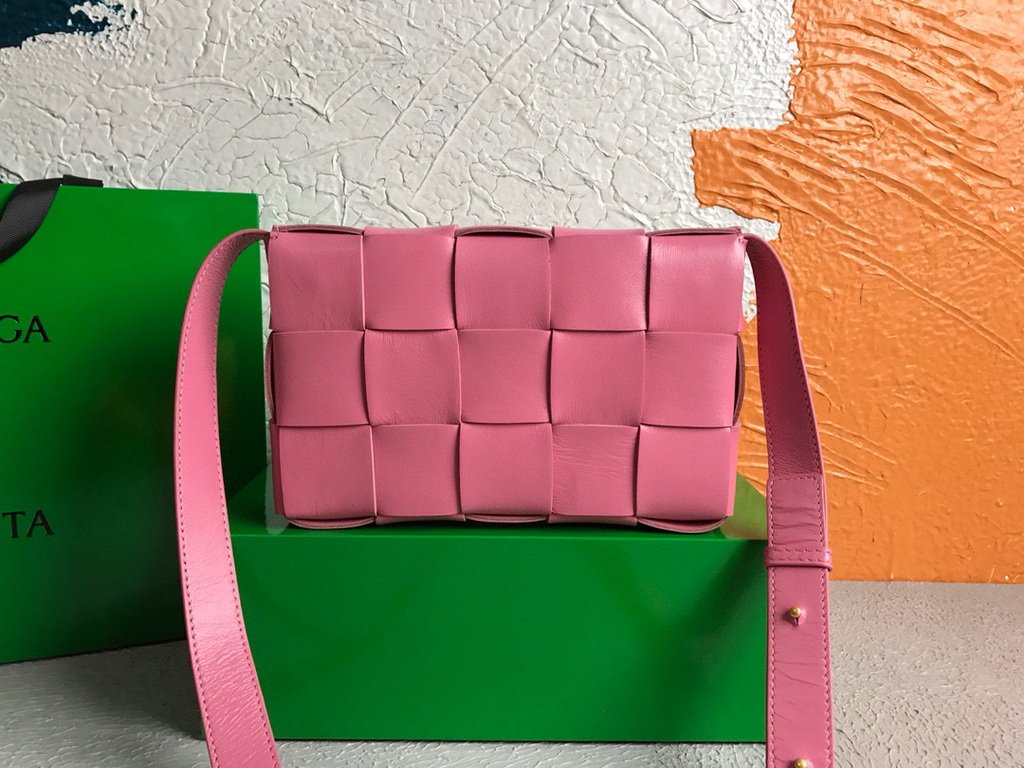 Bottega Veneta BV 578004 Cassette  Cross-body Bag 58890 Rose Red