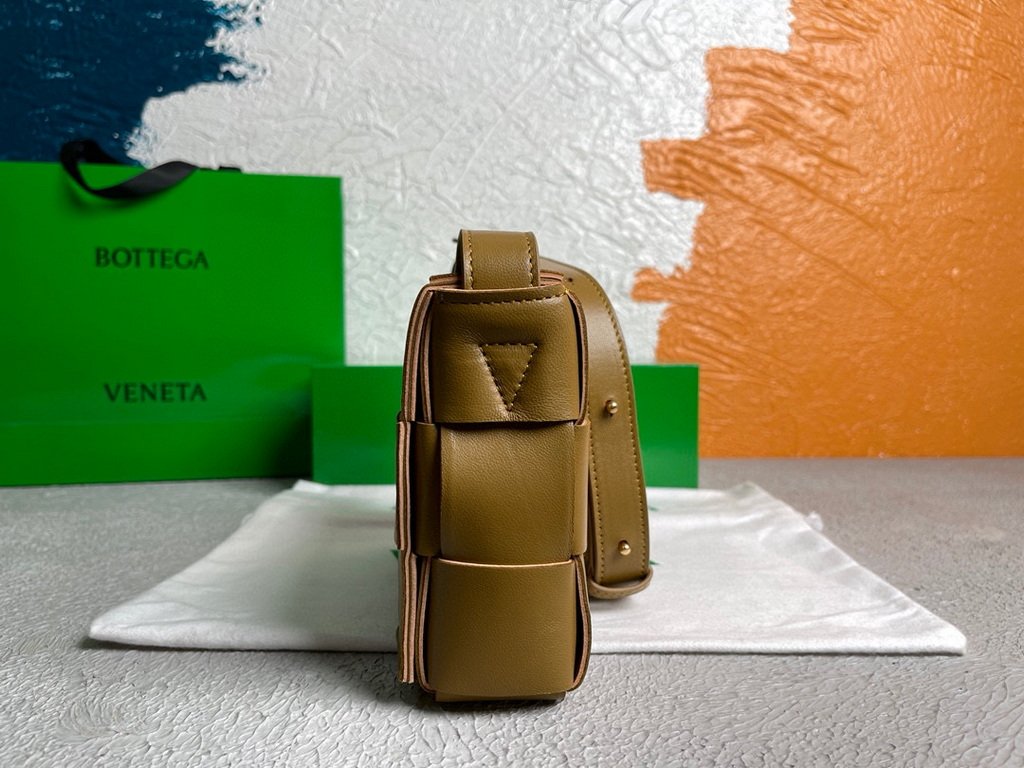 Bottega Veneta BV 578004 Cassette  Cross-body Bag 58890 Acorn