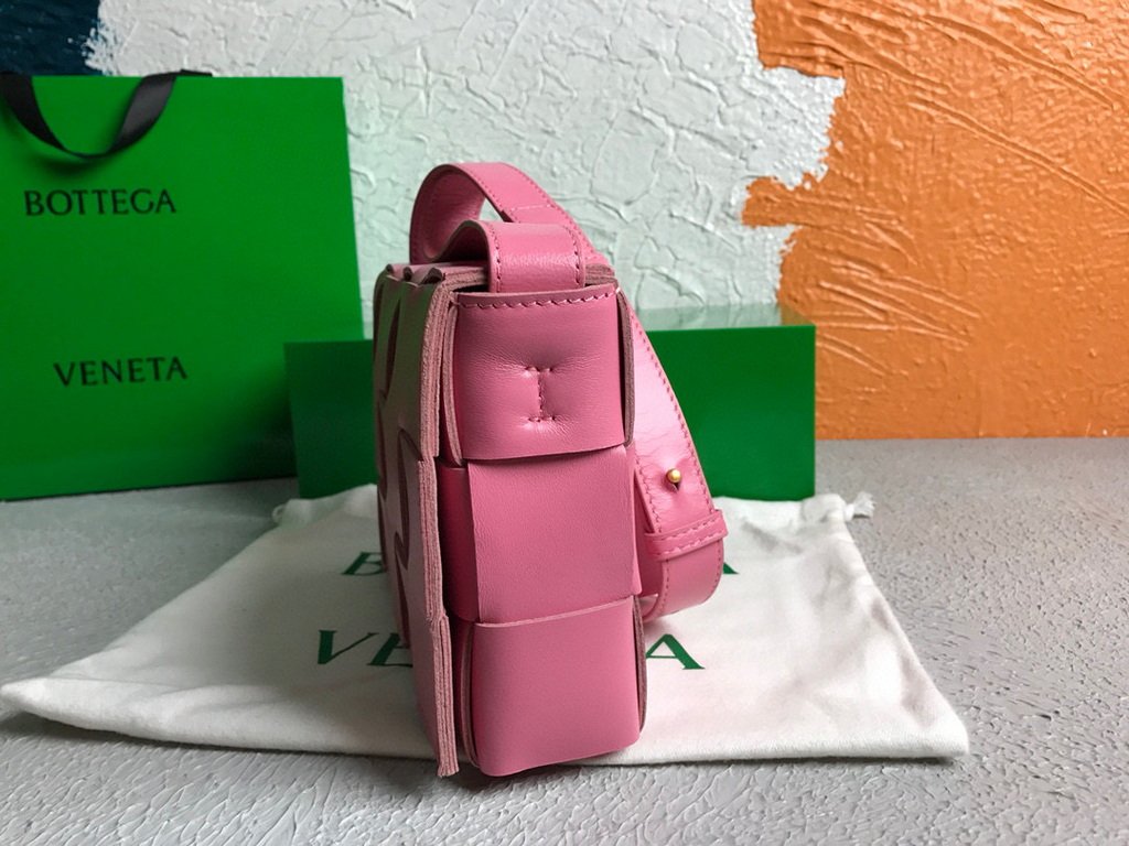Bottega Veneta BV 578004 Cassette  Cross-body Bag 58890 Rose Red